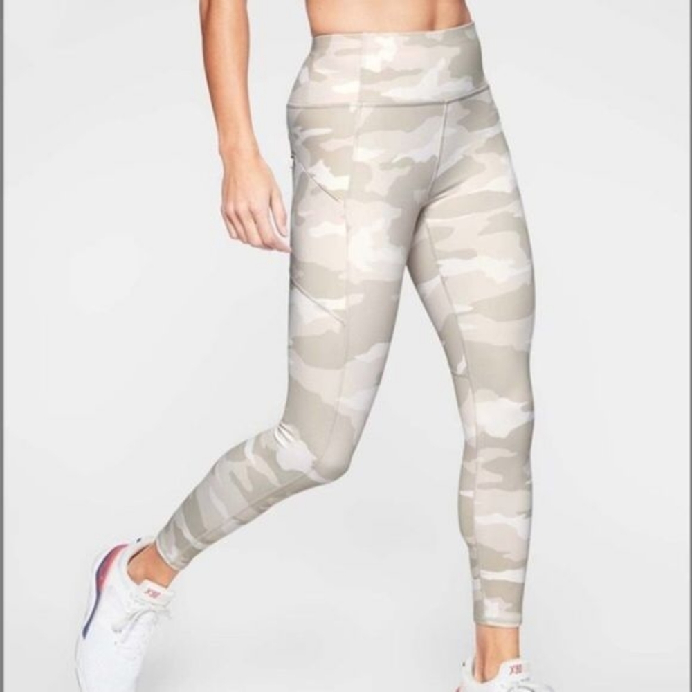 Athleta 7/8 Elation Camo Leggings L Large